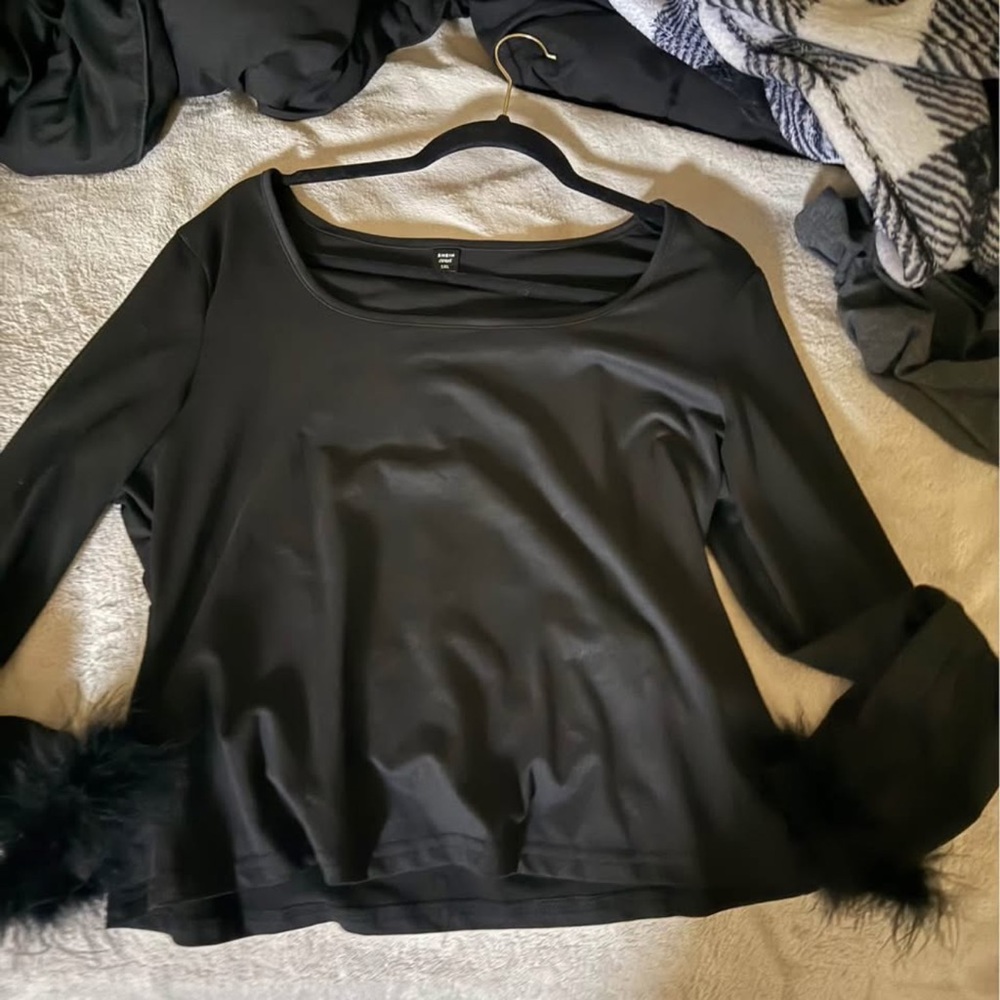SHEIN Black Blouse with Feather Trim
